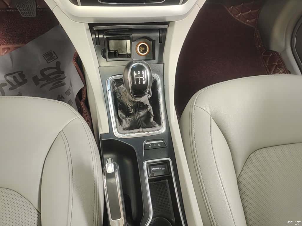 Geely Emgrand, 2015 14