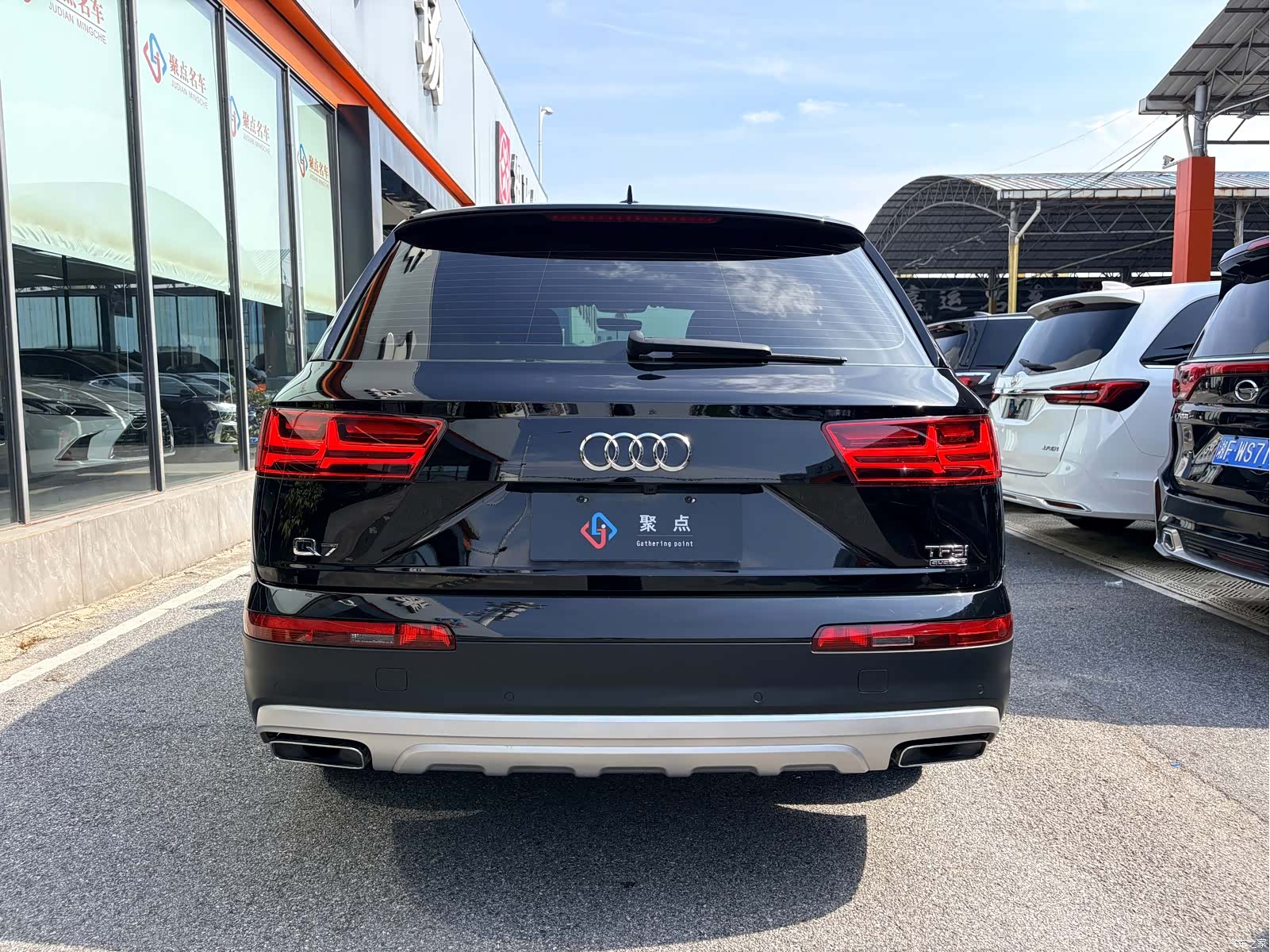 Audi Q7, 2017 все фото