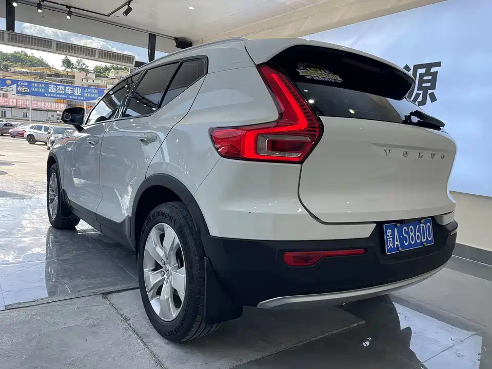 Volvo XC40