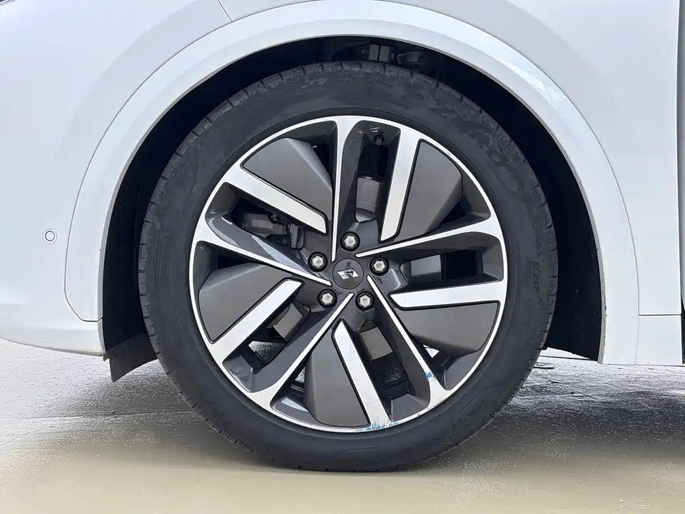 Li Auto Ideal L7