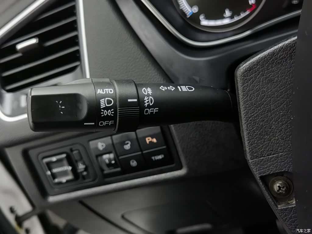 Geely X6, 2016 21