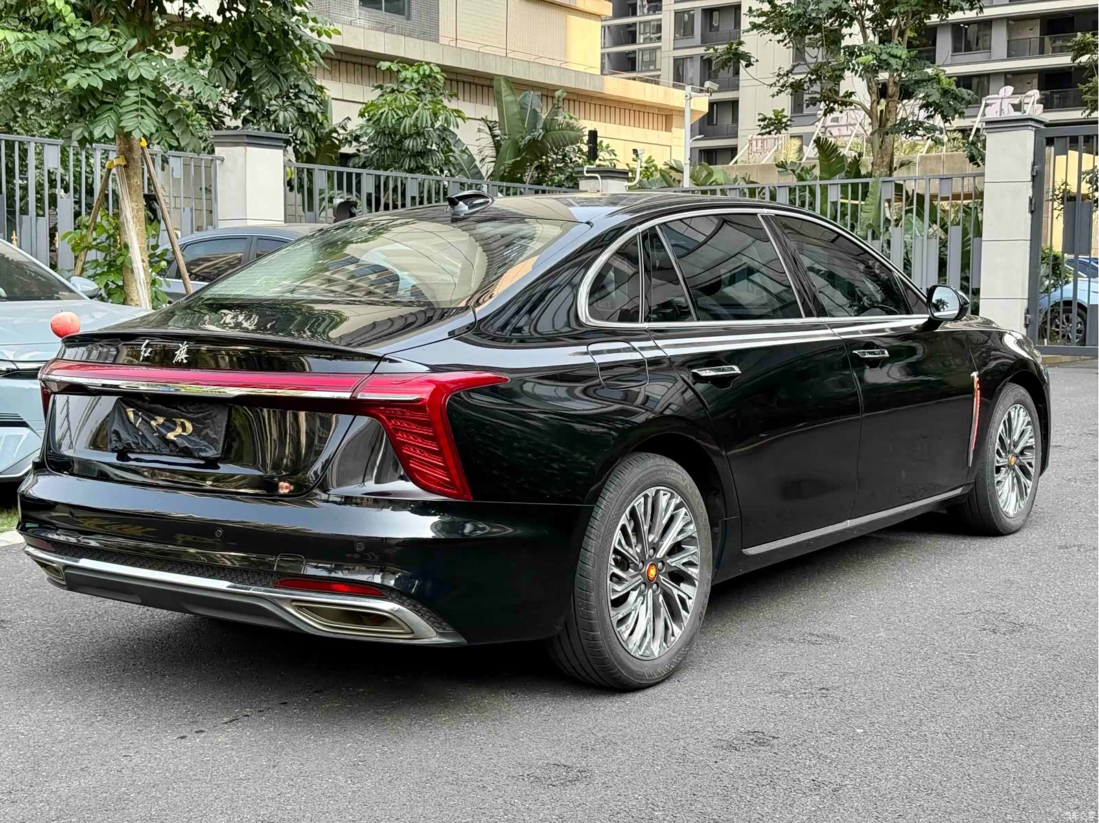 Hongqi H5, 2022 9