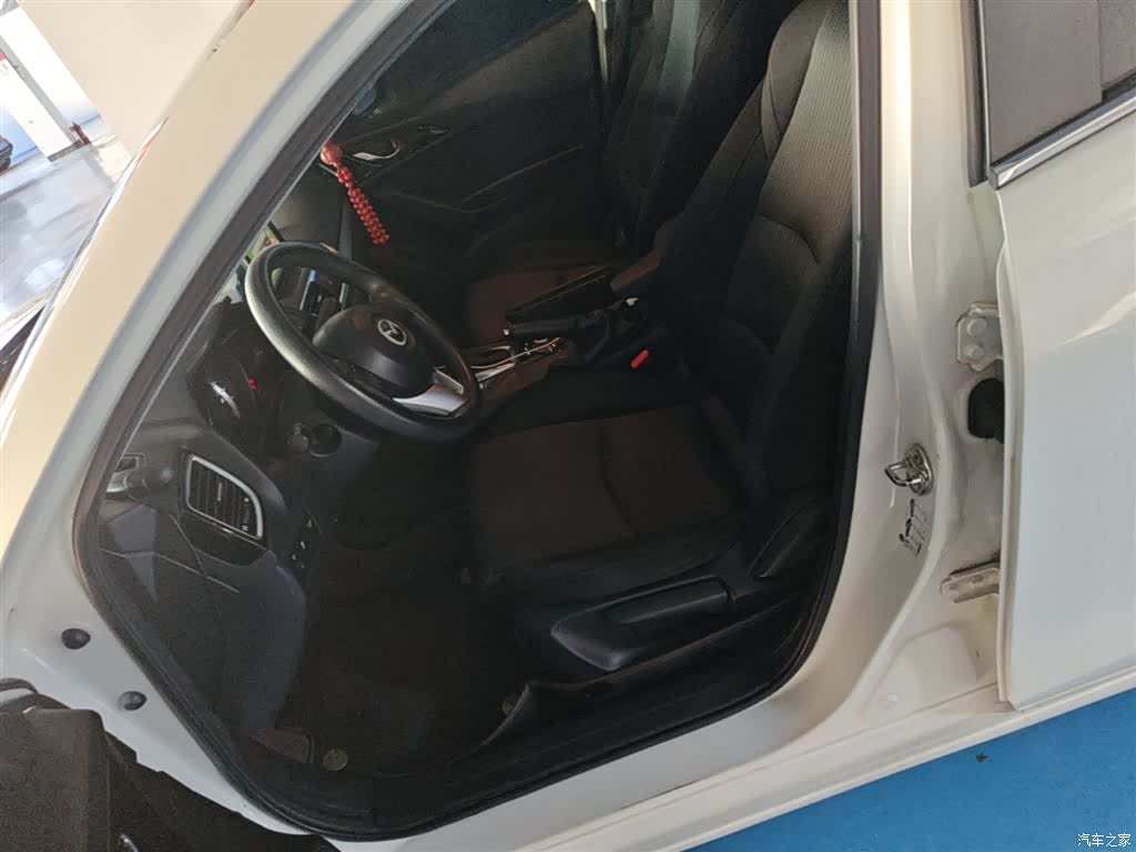 Mazda Mazda3, 2016 15