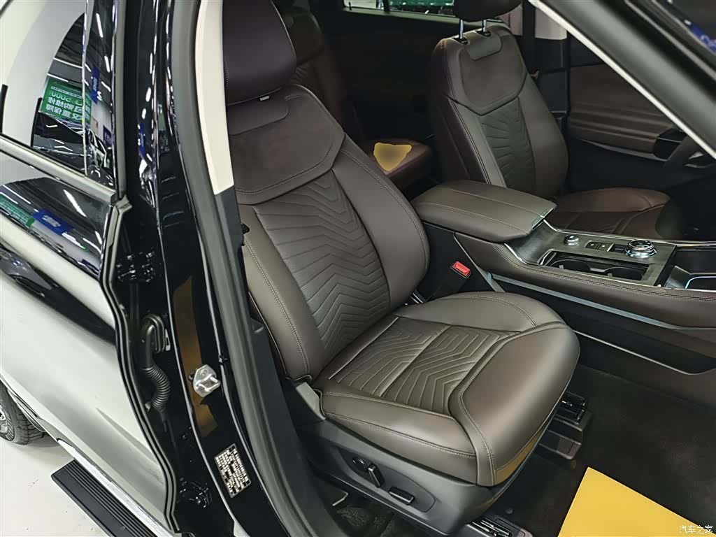 Ford Explorer, 2026 25