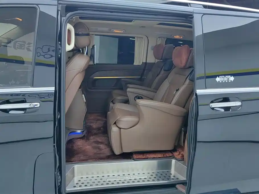 Mercedes-Benz V-class