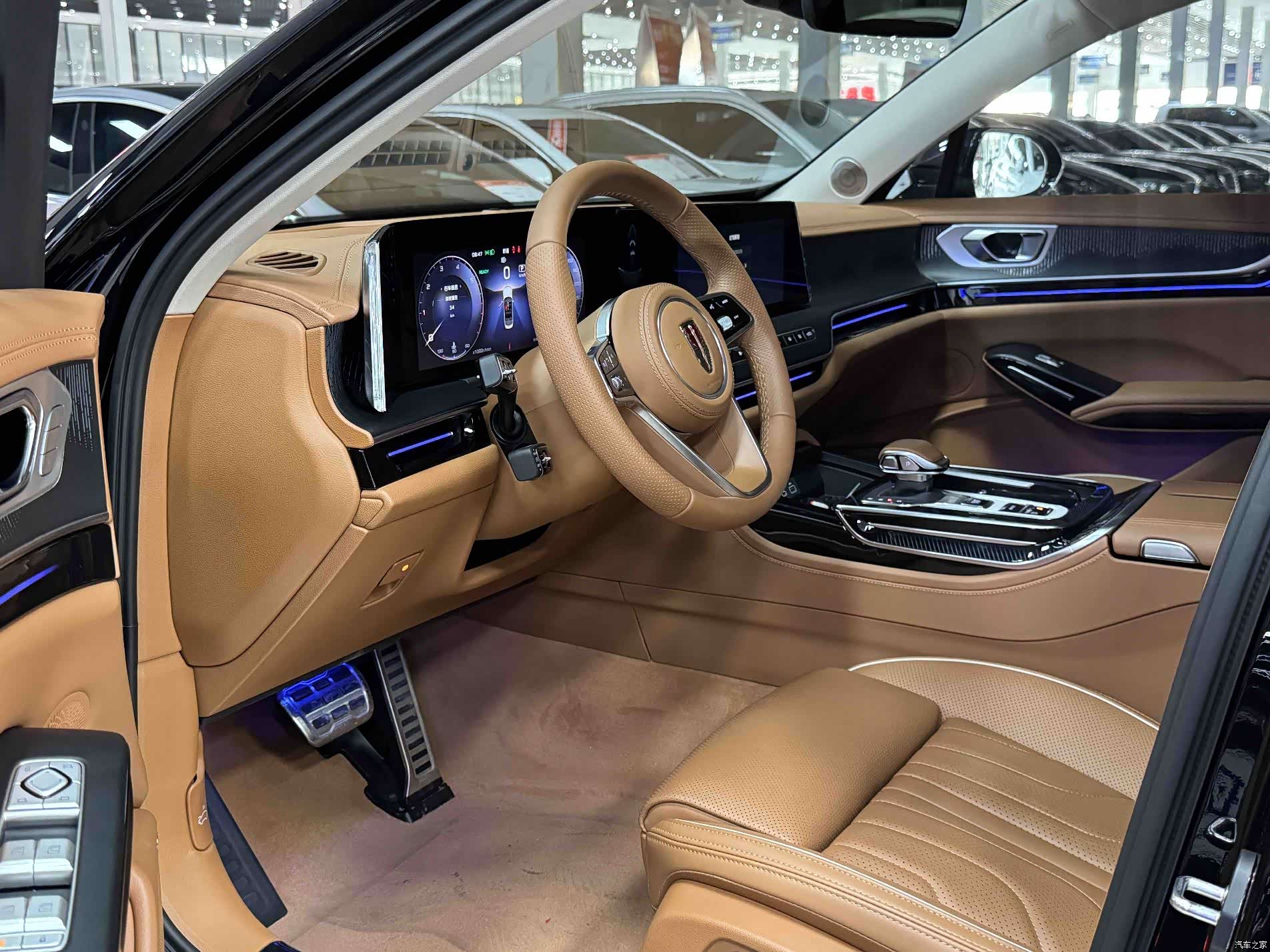 Hongqi H9, 2025 7