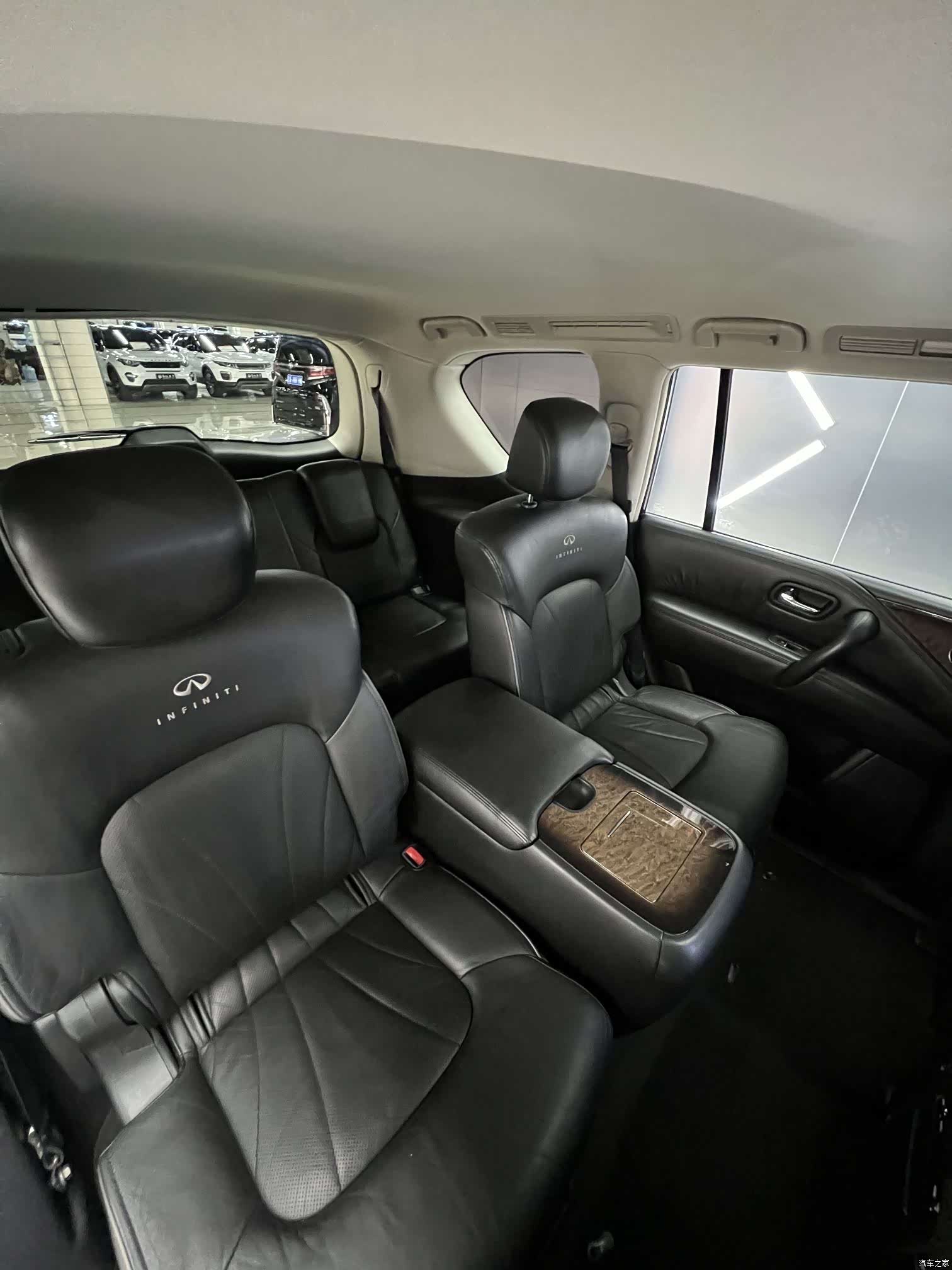Infiniti QX56, 2014 33