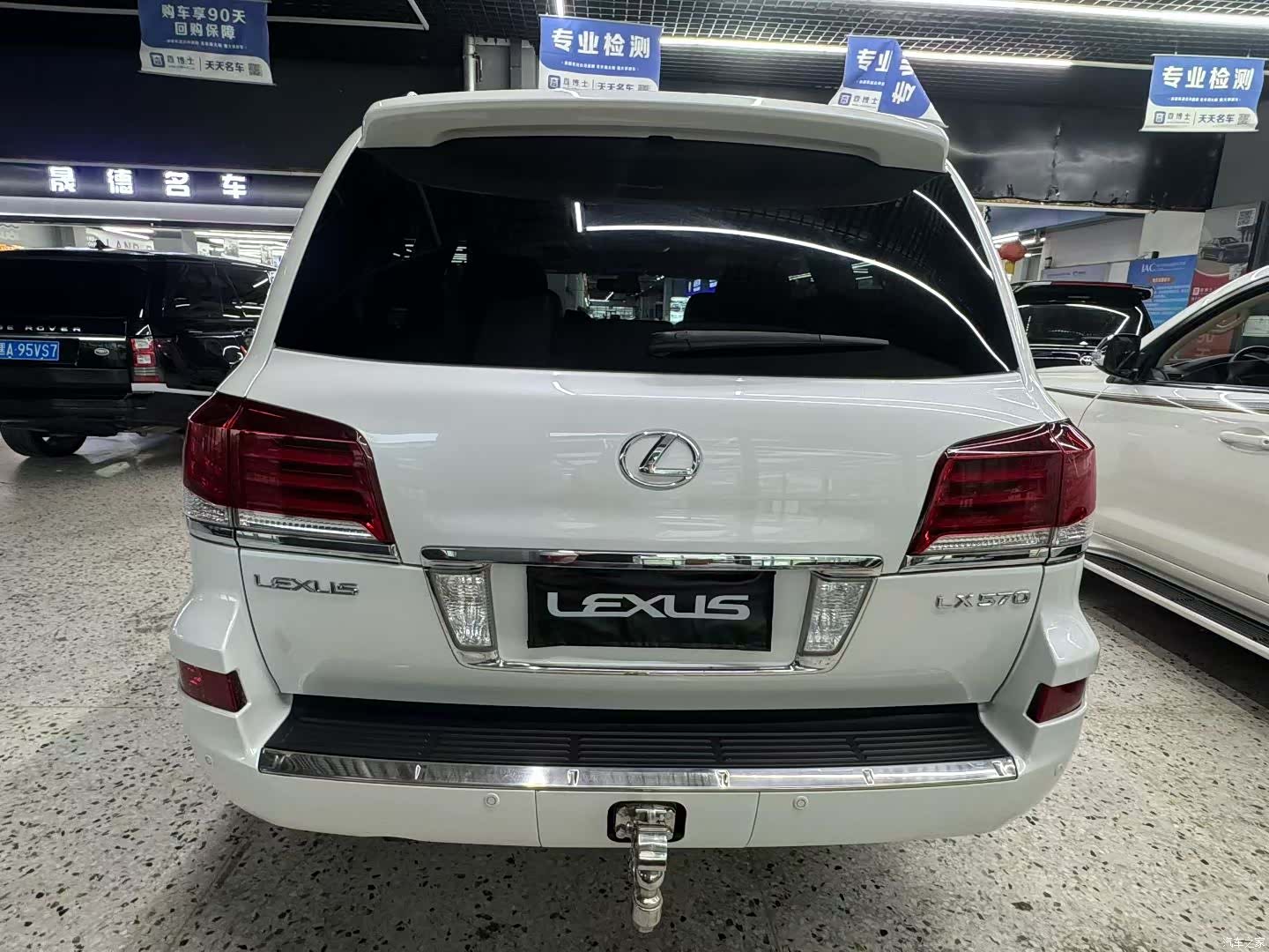 Lexus LX, 2012 8