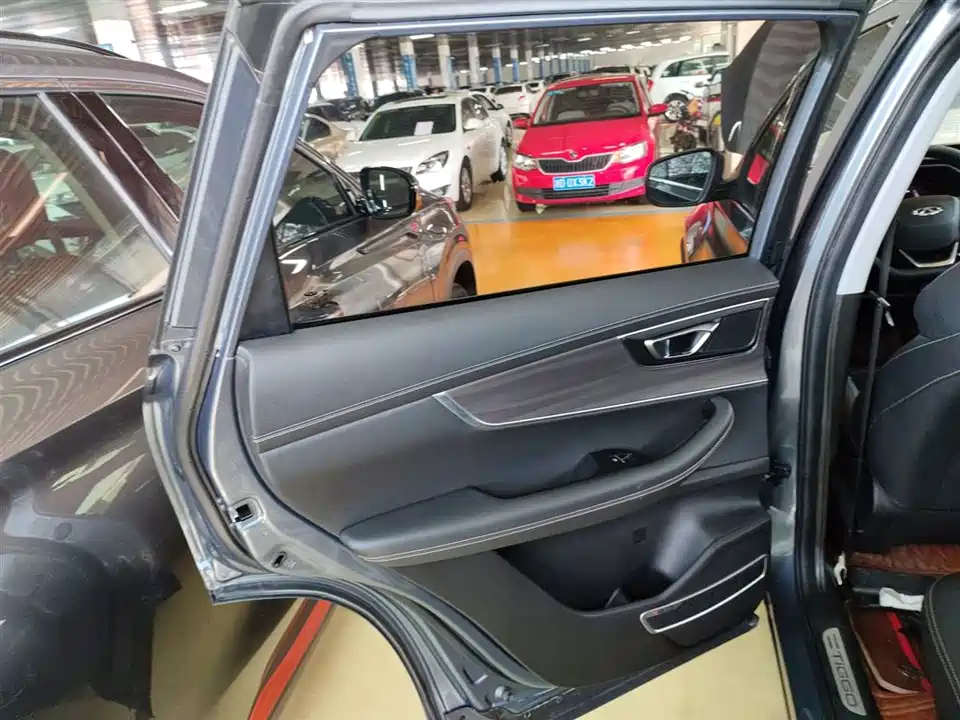 Chery Tiggo 8