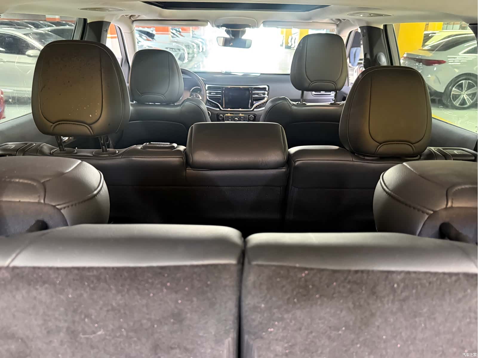 Jeep Grand Commander, 2021 28