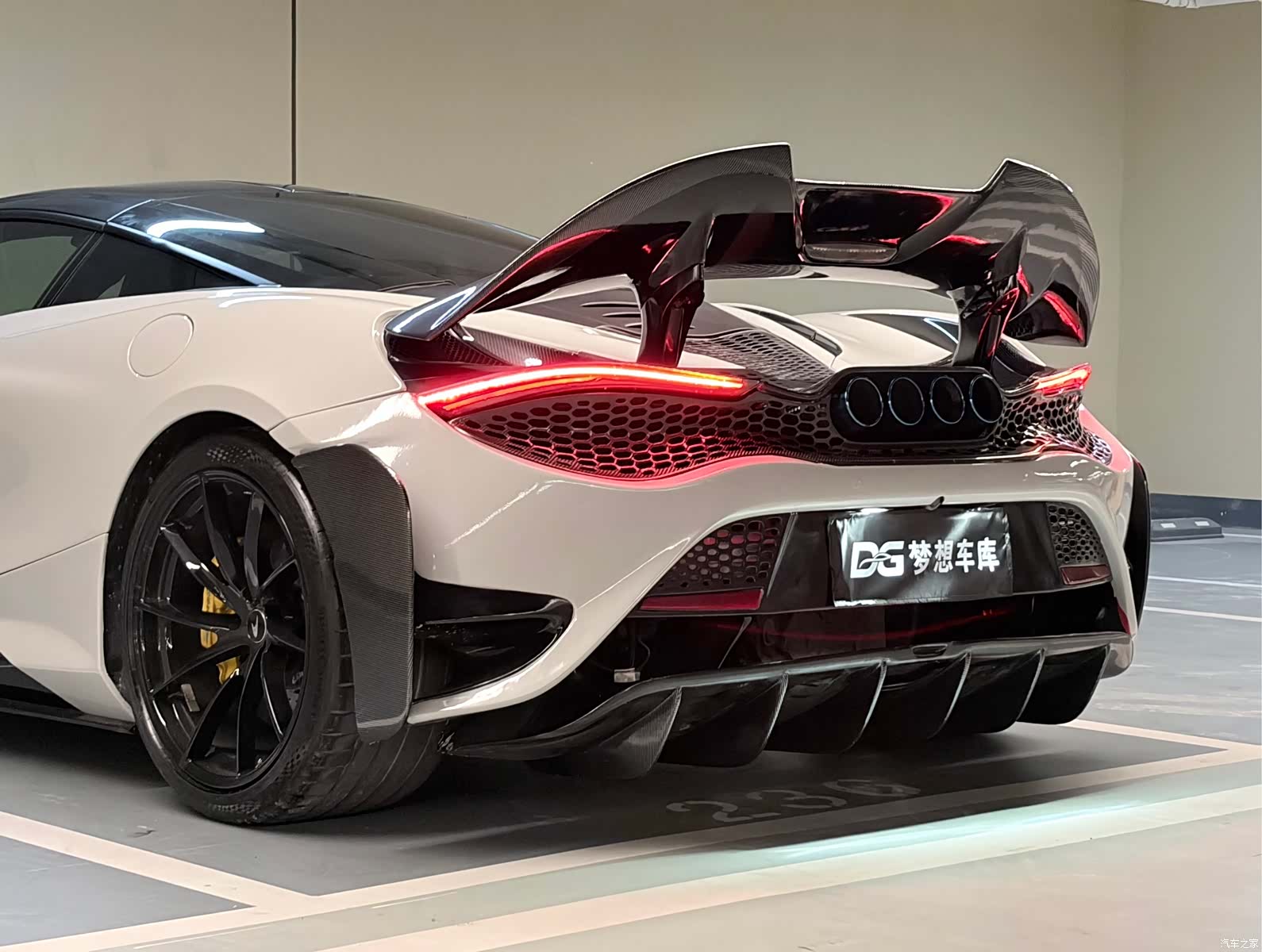 McLaren 720S, 2018 12