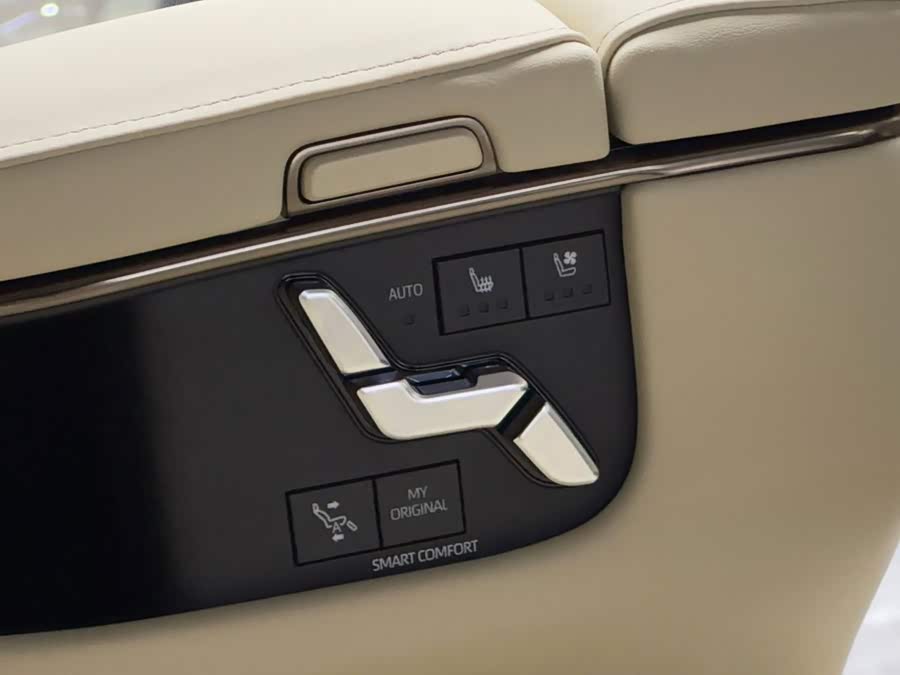 Toyota Alphard 2024, фото 14