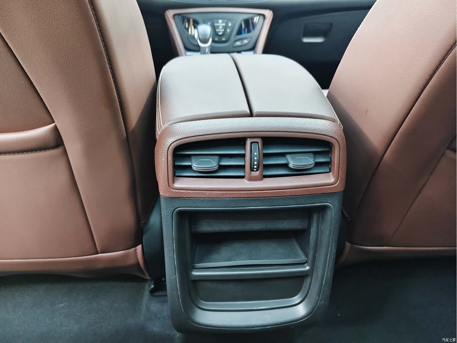 Buick Envision Plus, 2019 9