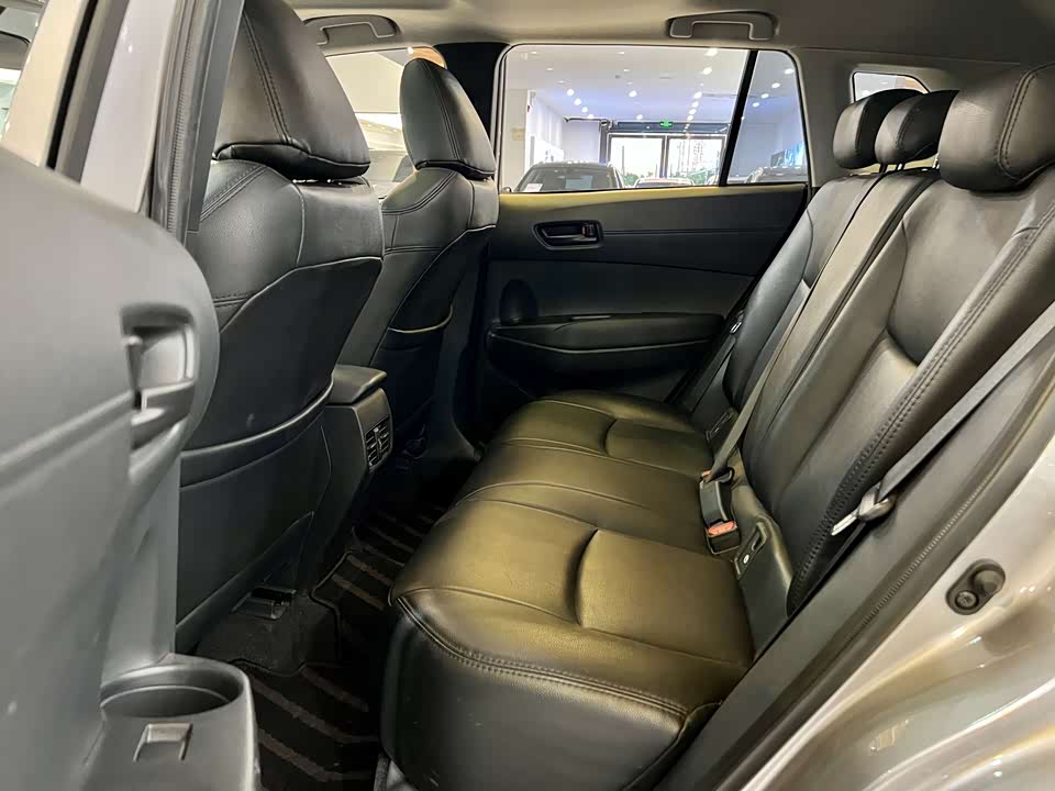 Toyota Corolla Sharp amplifier