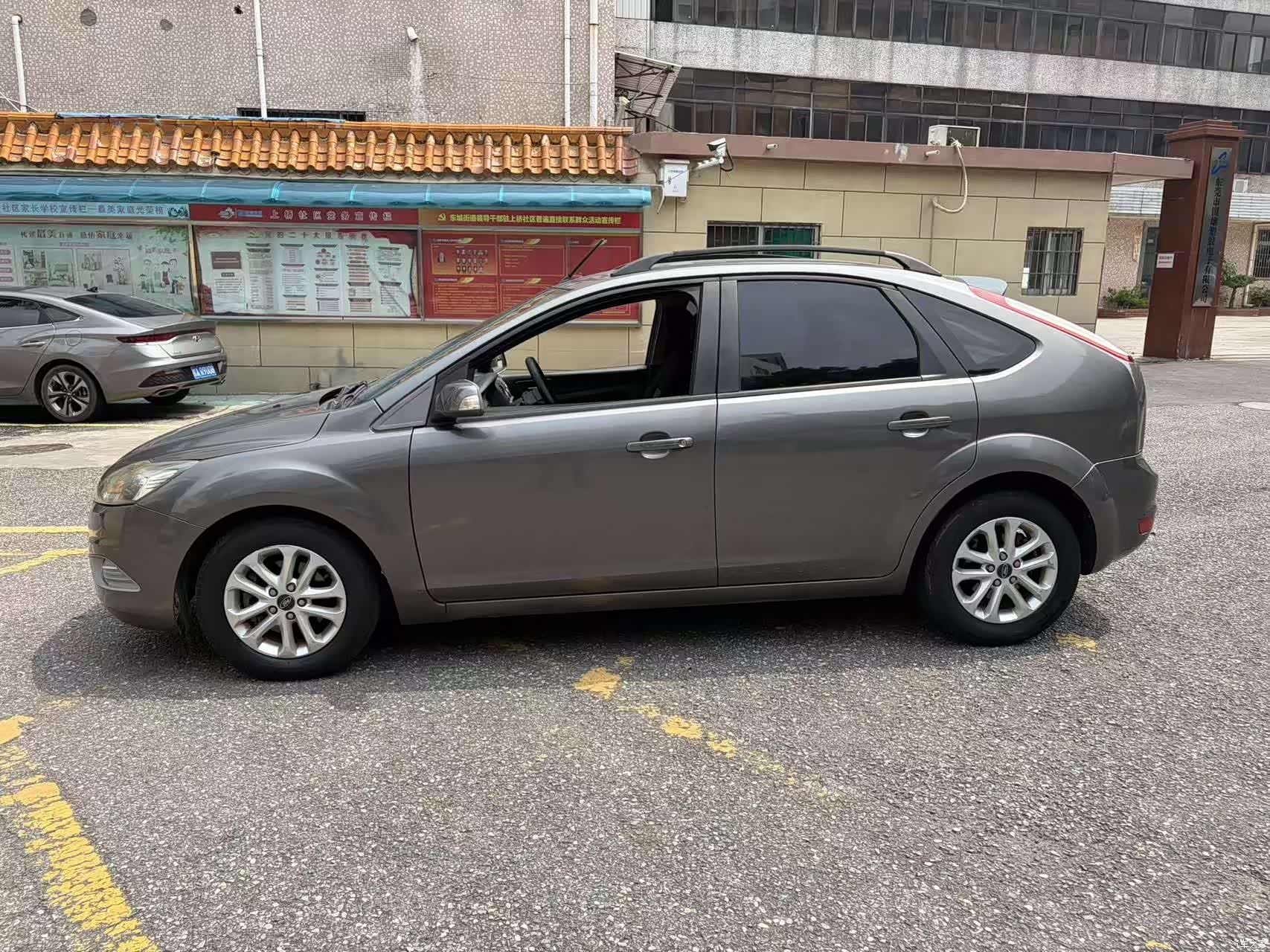Ford Focus, 2013 8