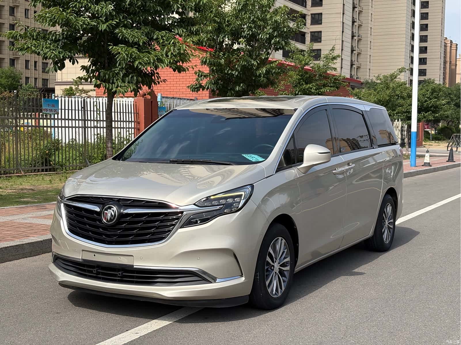 Buick GL8, 2021 2
