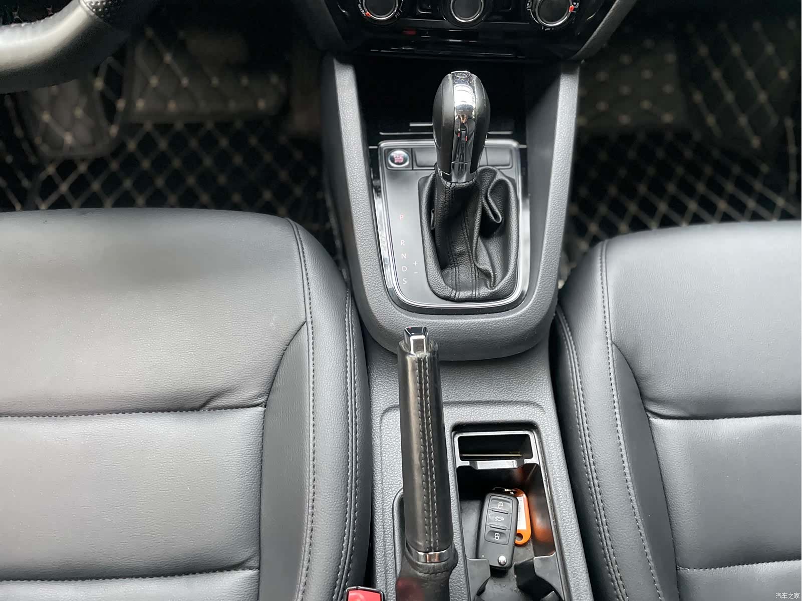 Volkswagen Sagitar, 2017 14