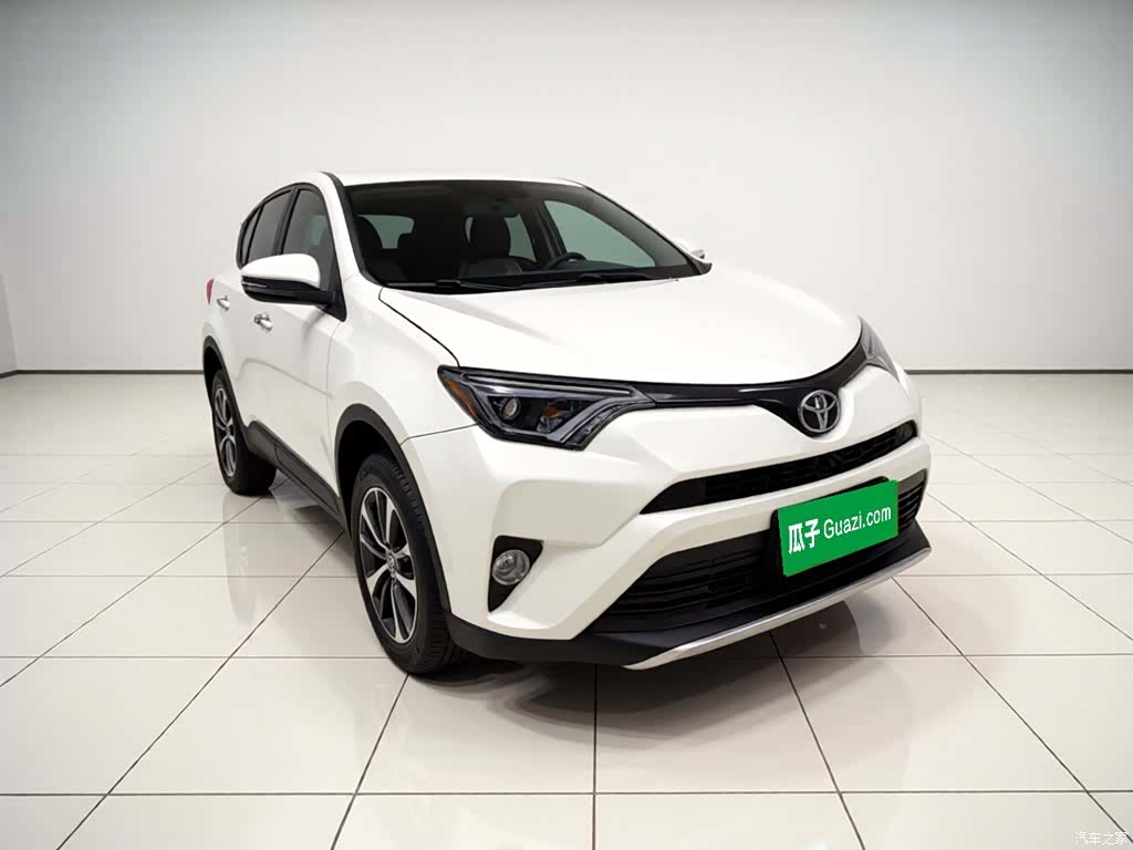 Toyota RAV4, 2017 3