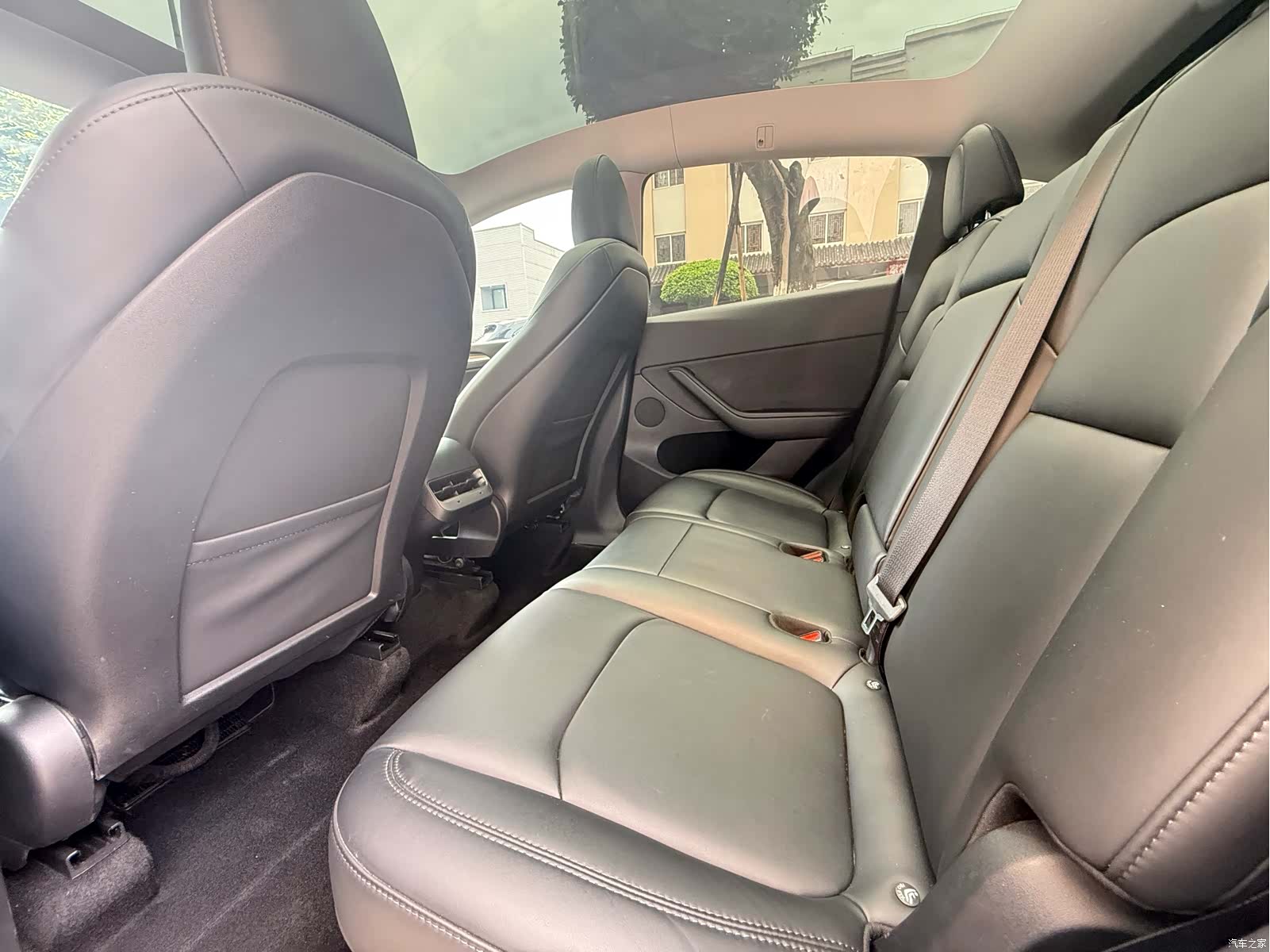 Tesla Model Y, 2023 11