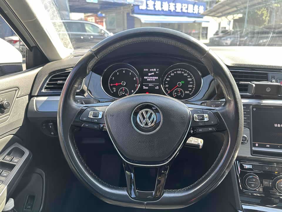 Volkswagen Lingdu