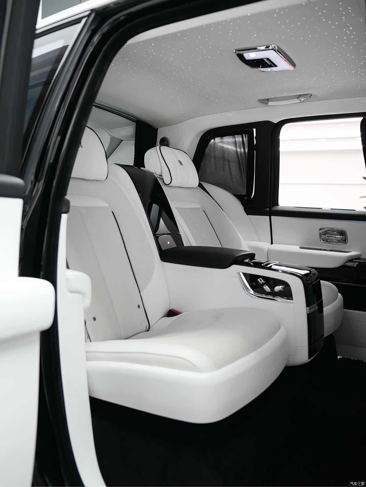 Rolls-Royce Cullinan, 2025 12