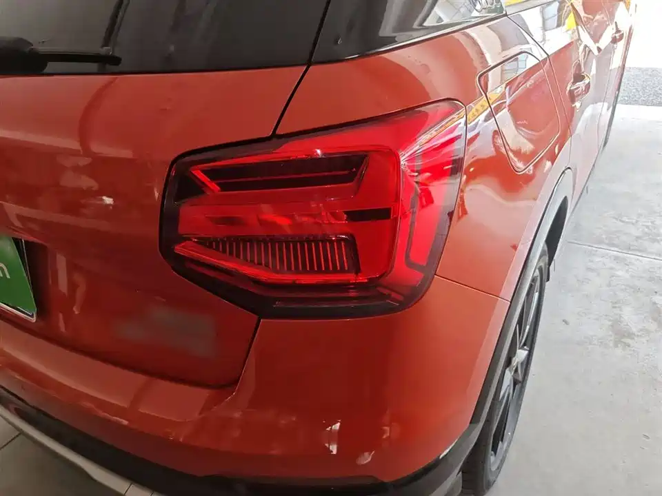 Audi Q2L