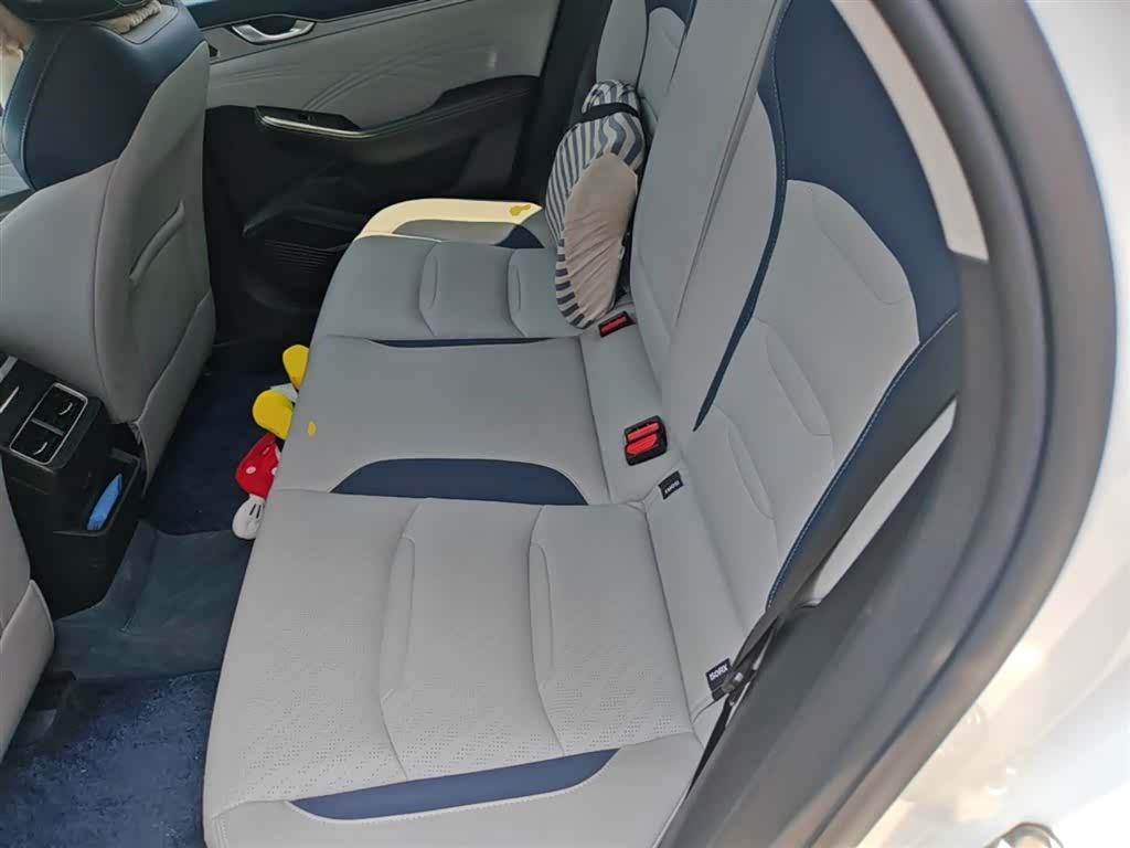 Geely Preface, 2022 17