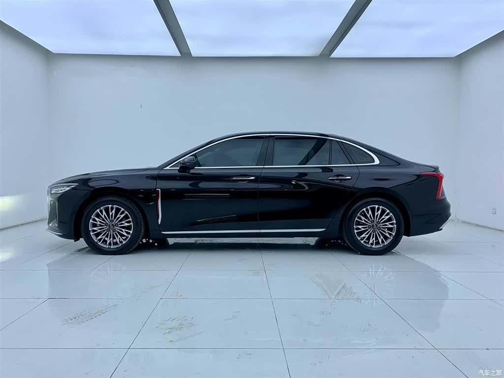 Hongqi H5, 2024 4
