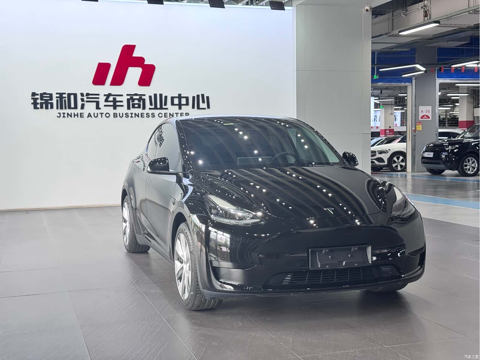 Tesla Model Y, 2023 3