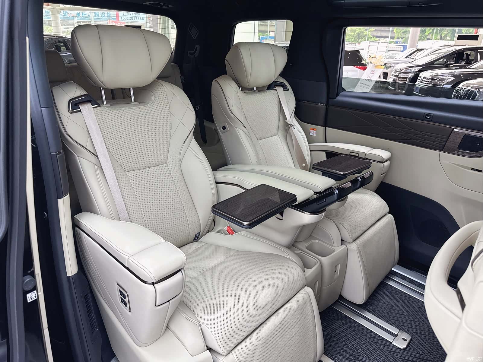 Toyota Vellfire, 2024 14