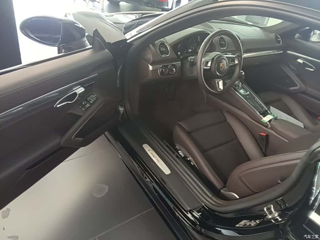 Porsche Cayman, 2025 23