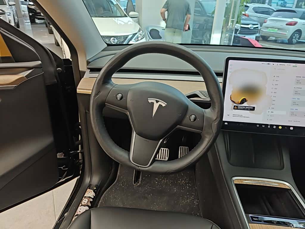 Tesla Model Y, 2021 11