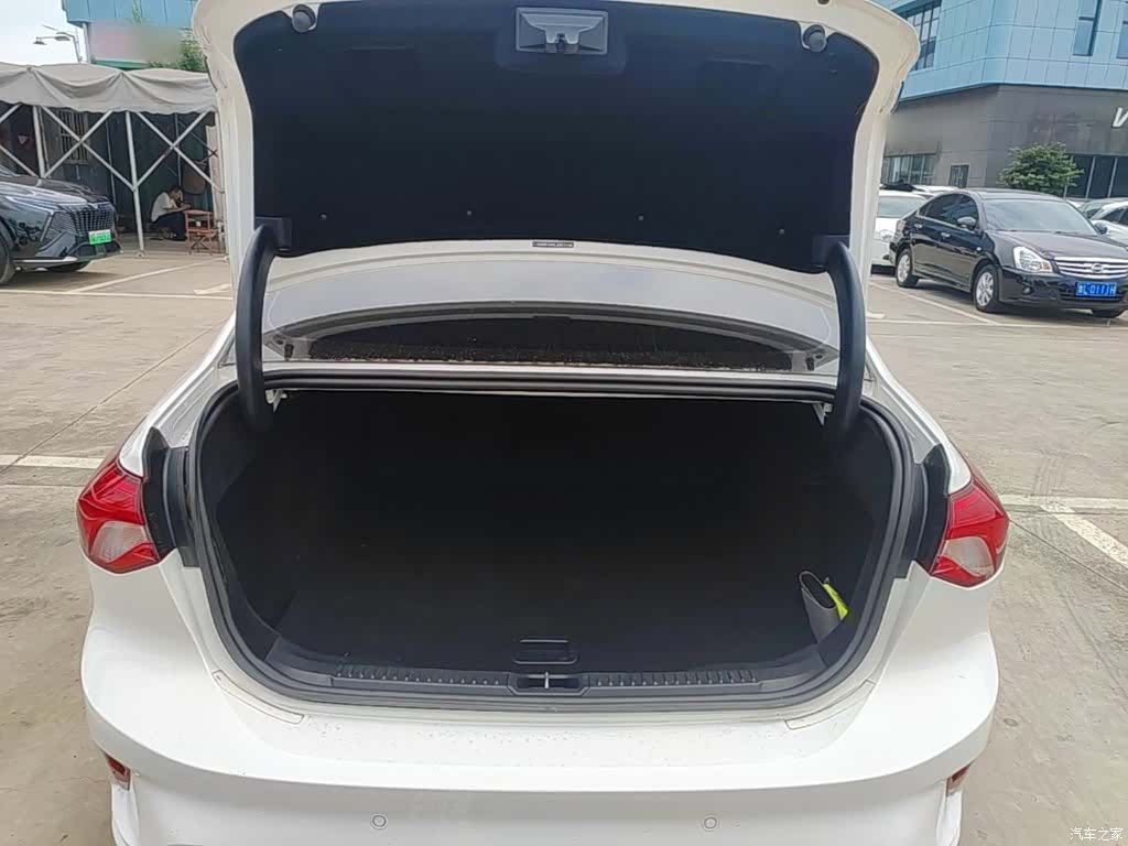 Ford Focus, 2021 19