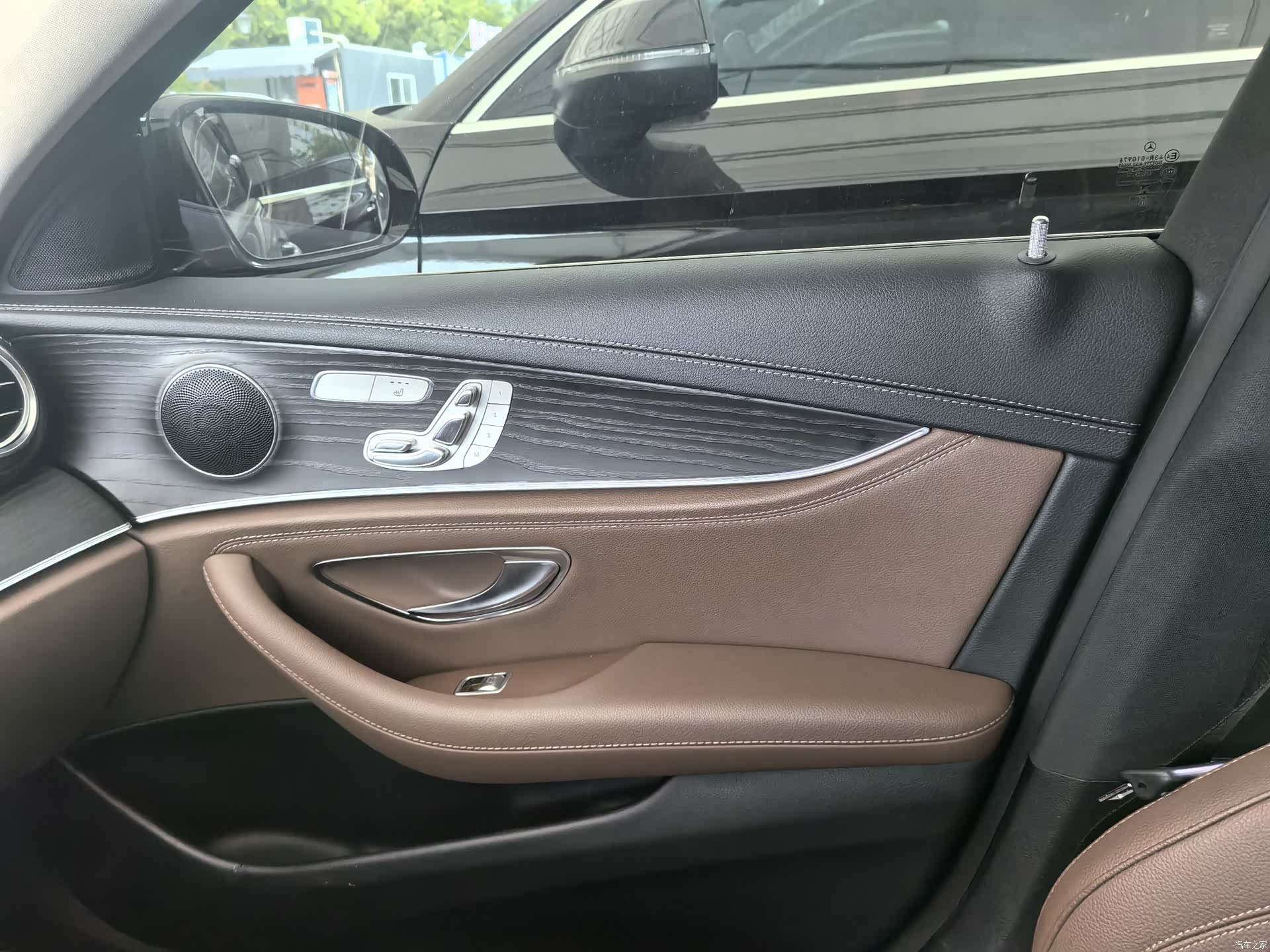 Mercedes-Benz E-Class, 2019 9
