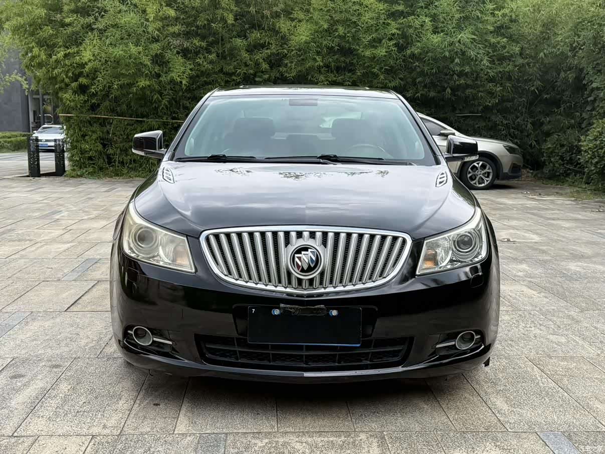 Buick LaCrosse, 2011 2