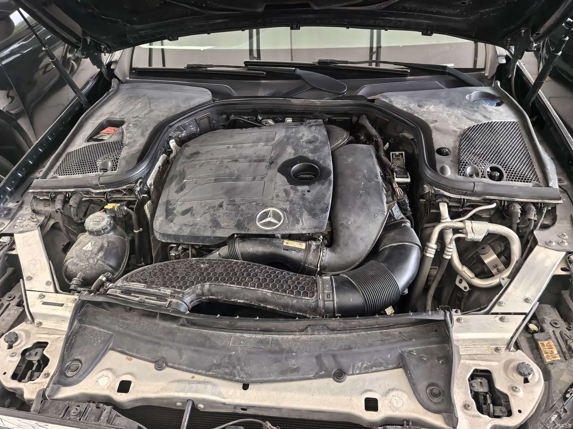 Mercedes-Benz E-Class, 2019 3
