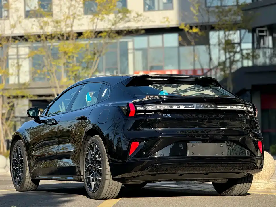 Zeekr 001