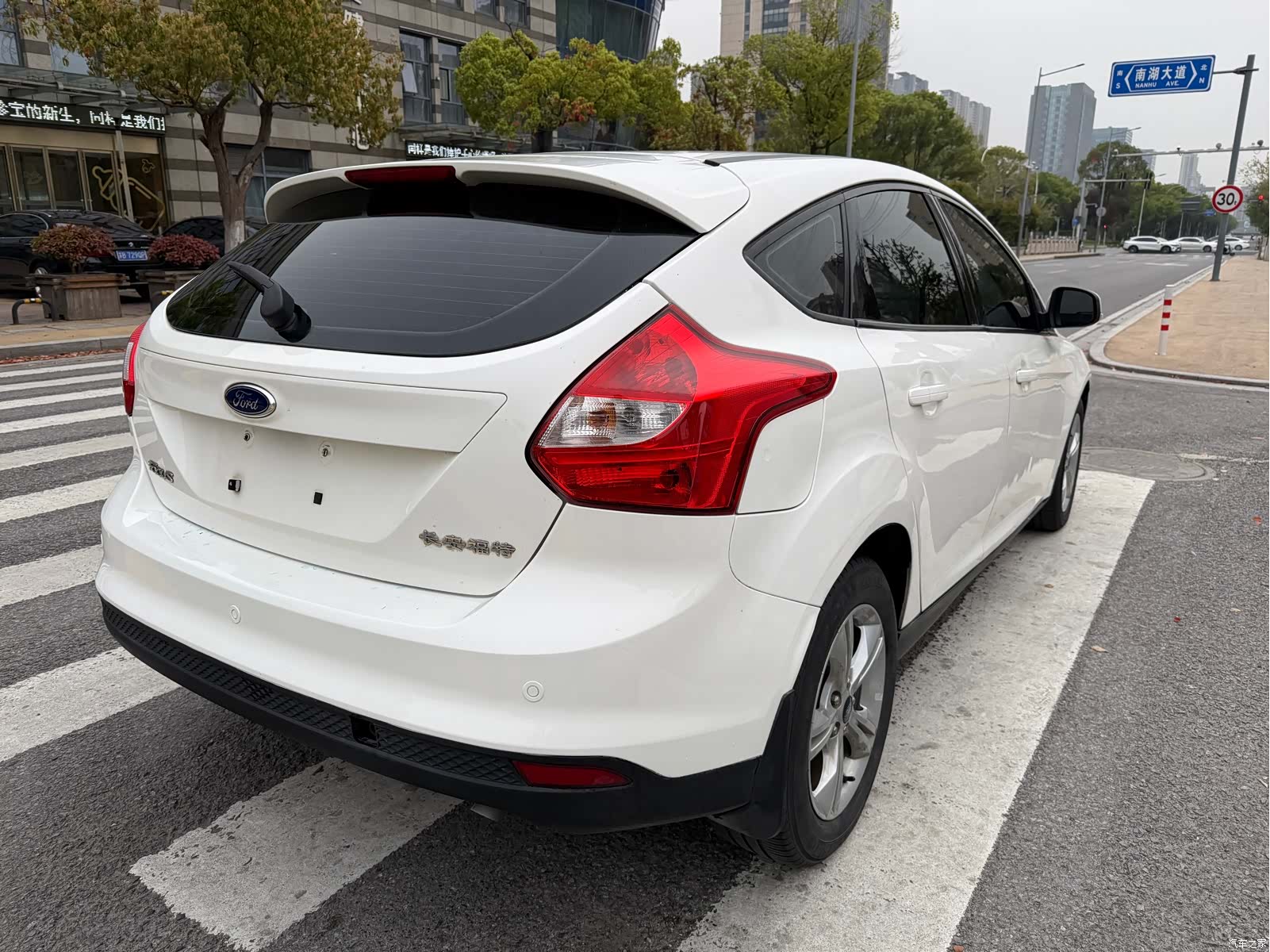 Ford Focus, 2014 4