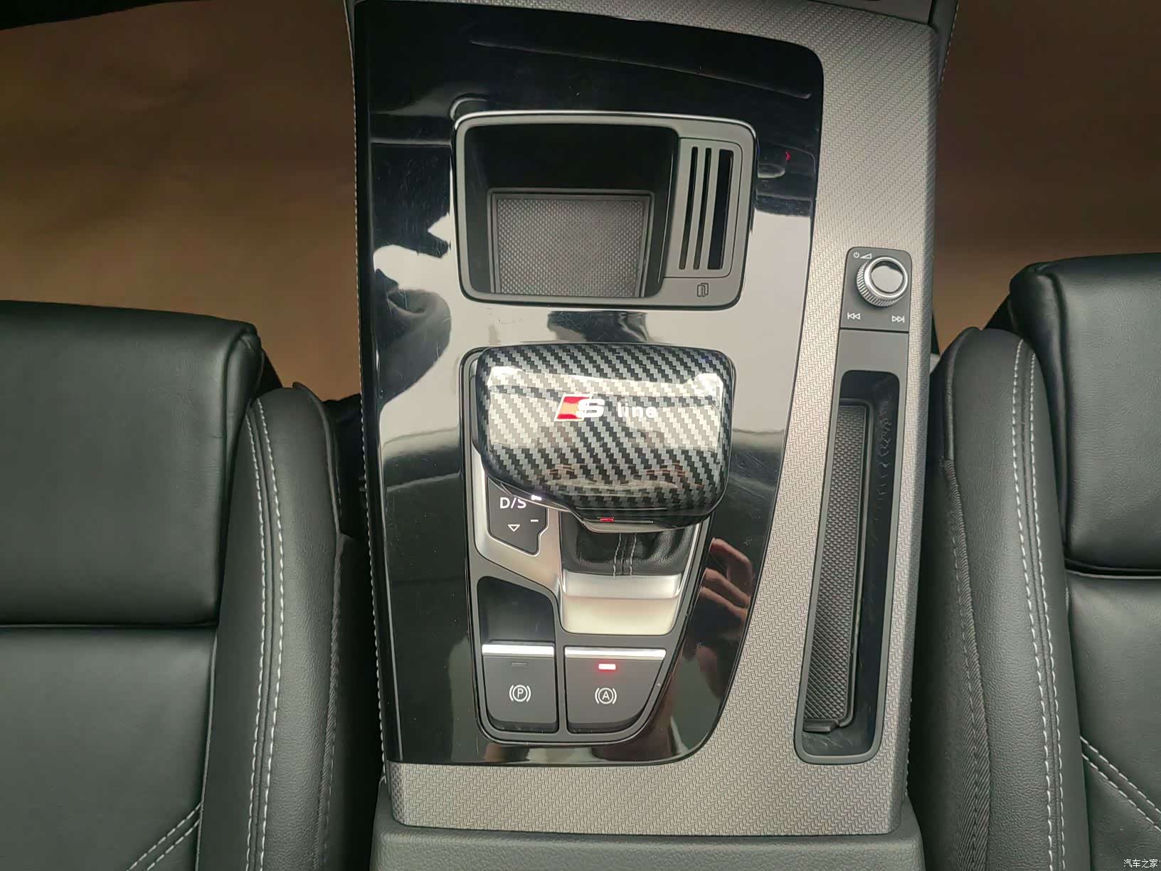 Audi Q5L, 2022 10