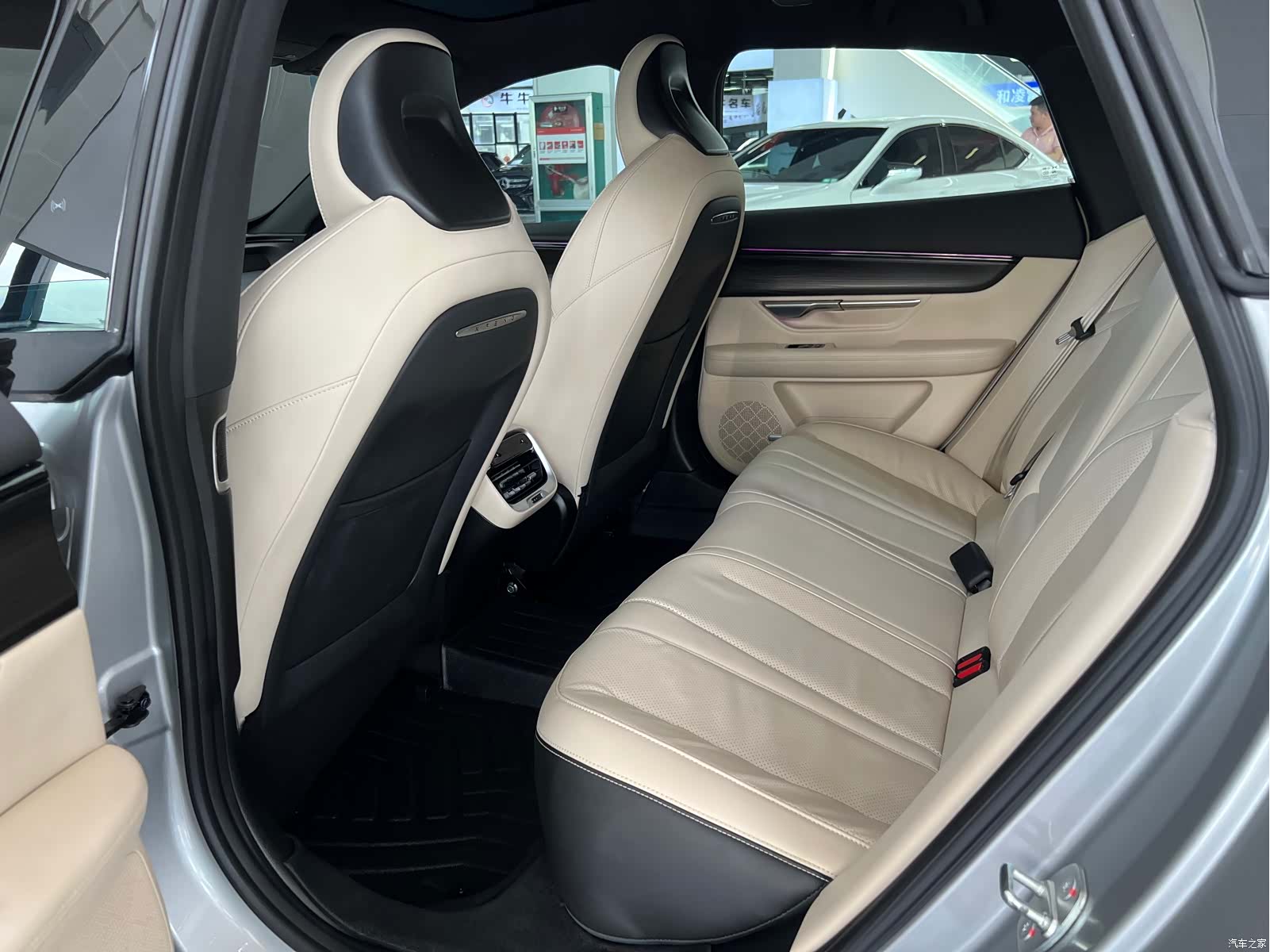 Xpeng P7, 2021 6