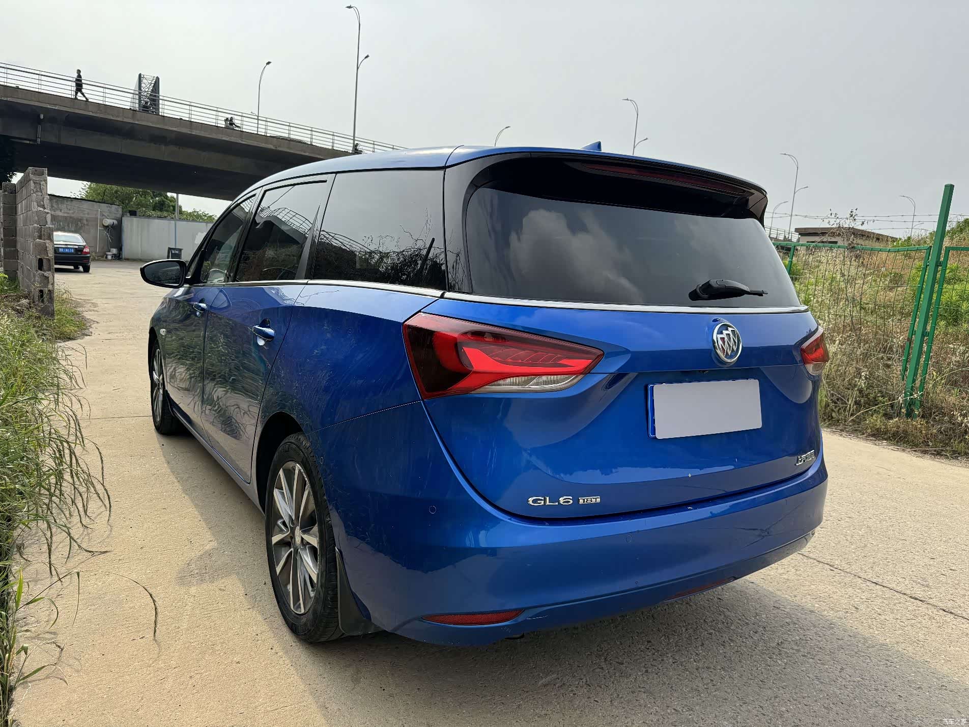 Buick GL6, 2018 17