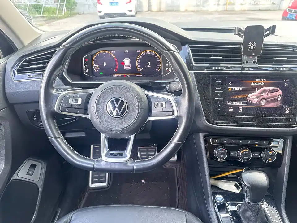 Volkswagen Tiguan L