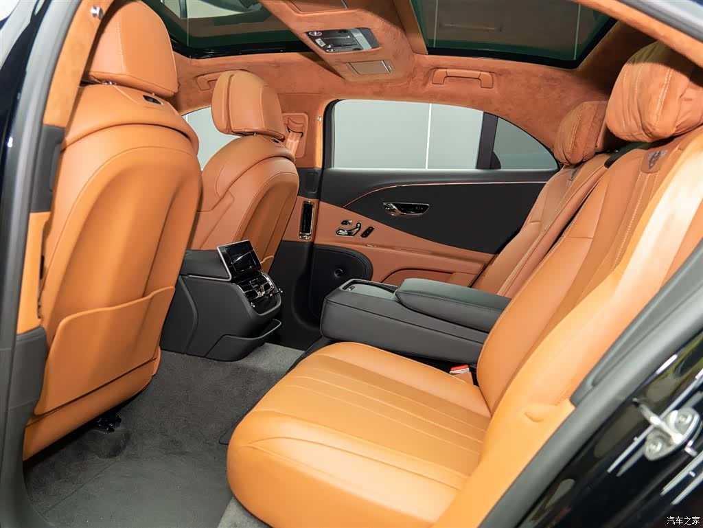 Bentley Flying Spur, 2022 12