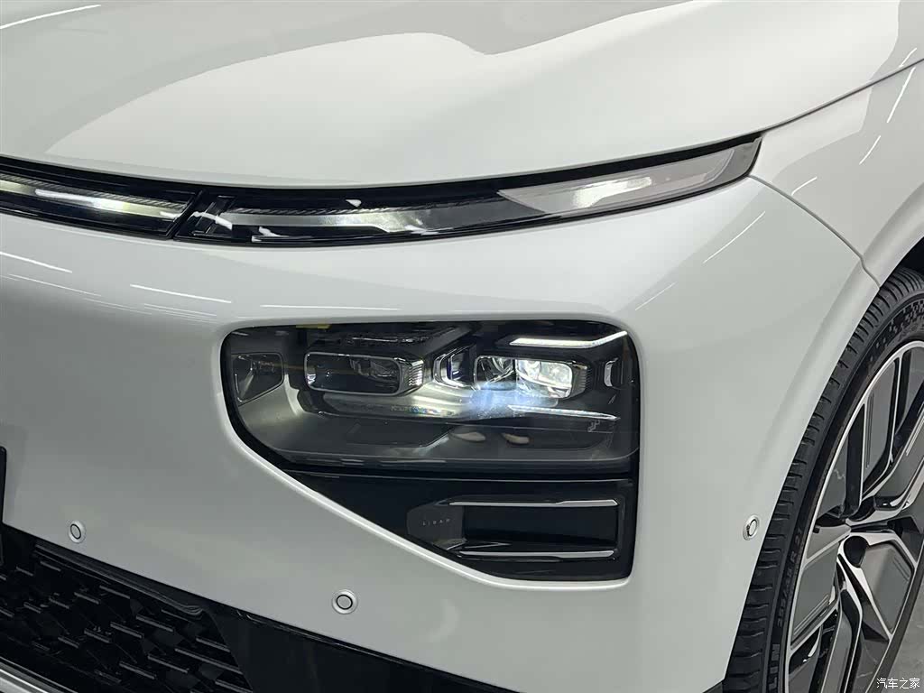 Xpeng G9, 2023 9