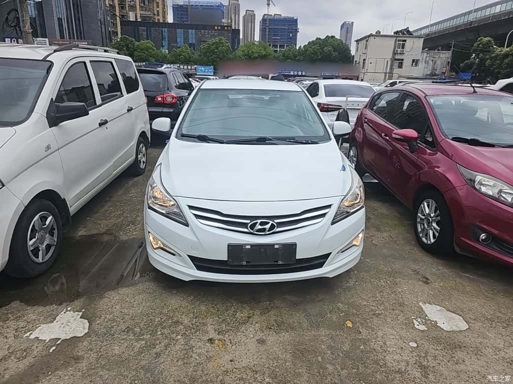 Hyundai GLS, 2016 3