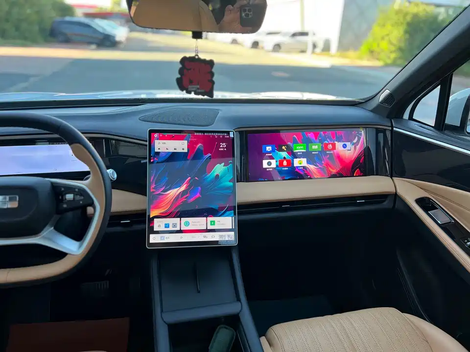 Geely Galaxy Galaxy L7