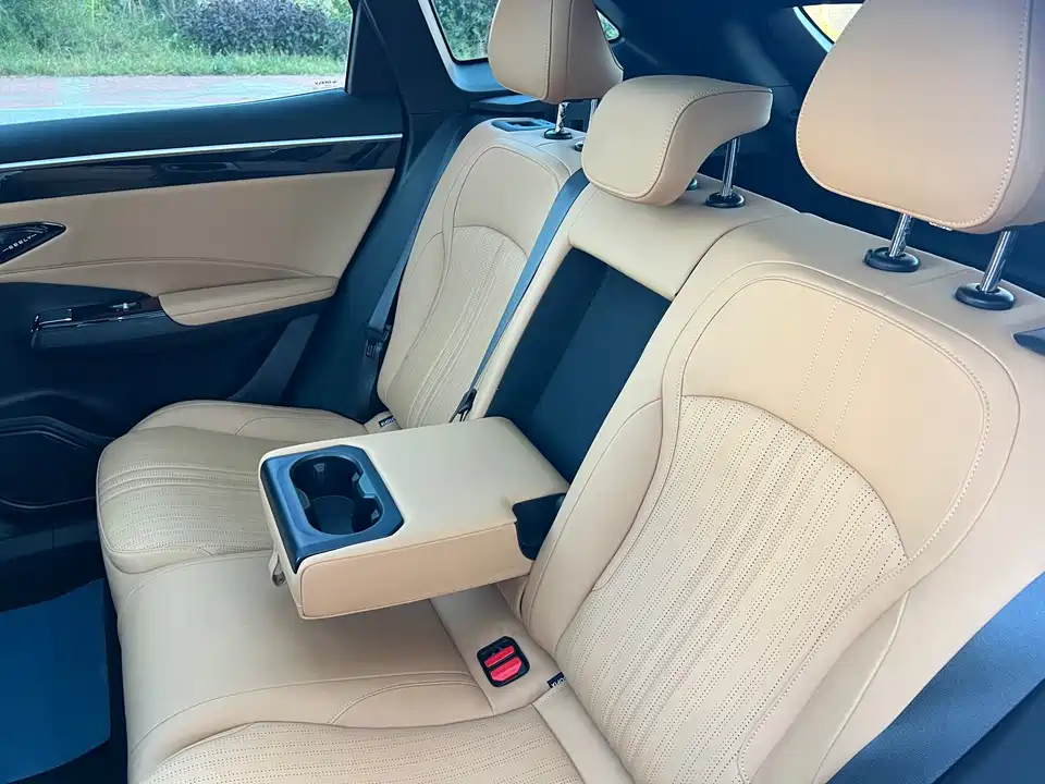 Geely Galaxy Galaxy L7