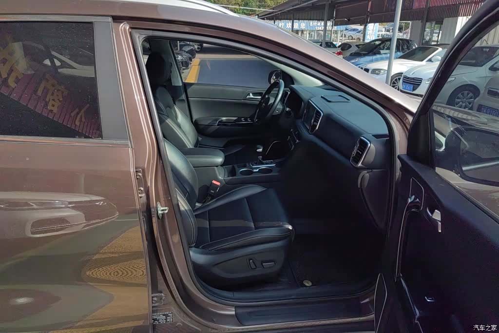 Kia KX5, 2016 8
