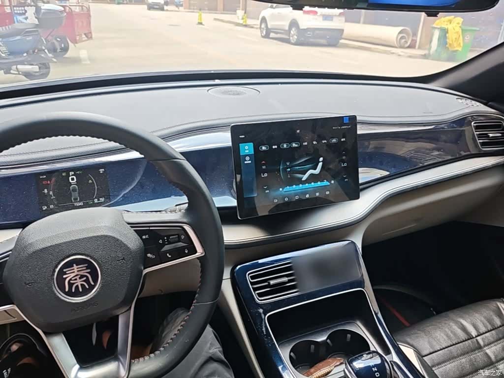 BYD Qin, 2022 10