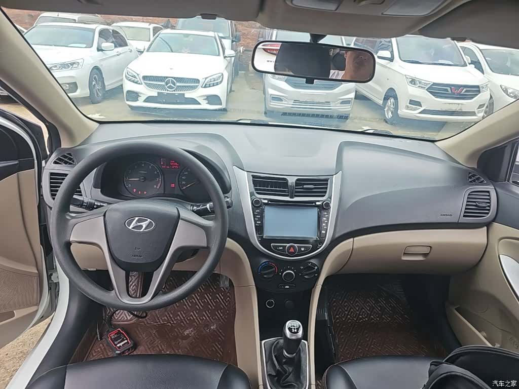 Hyundai GLS, 2016 10